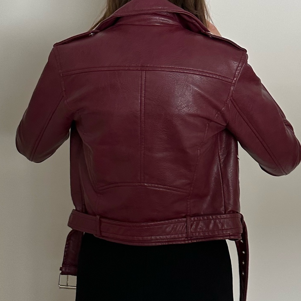 Leather jacket - Picture 2 of 5